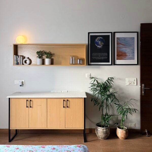 Console / Press table with soft top