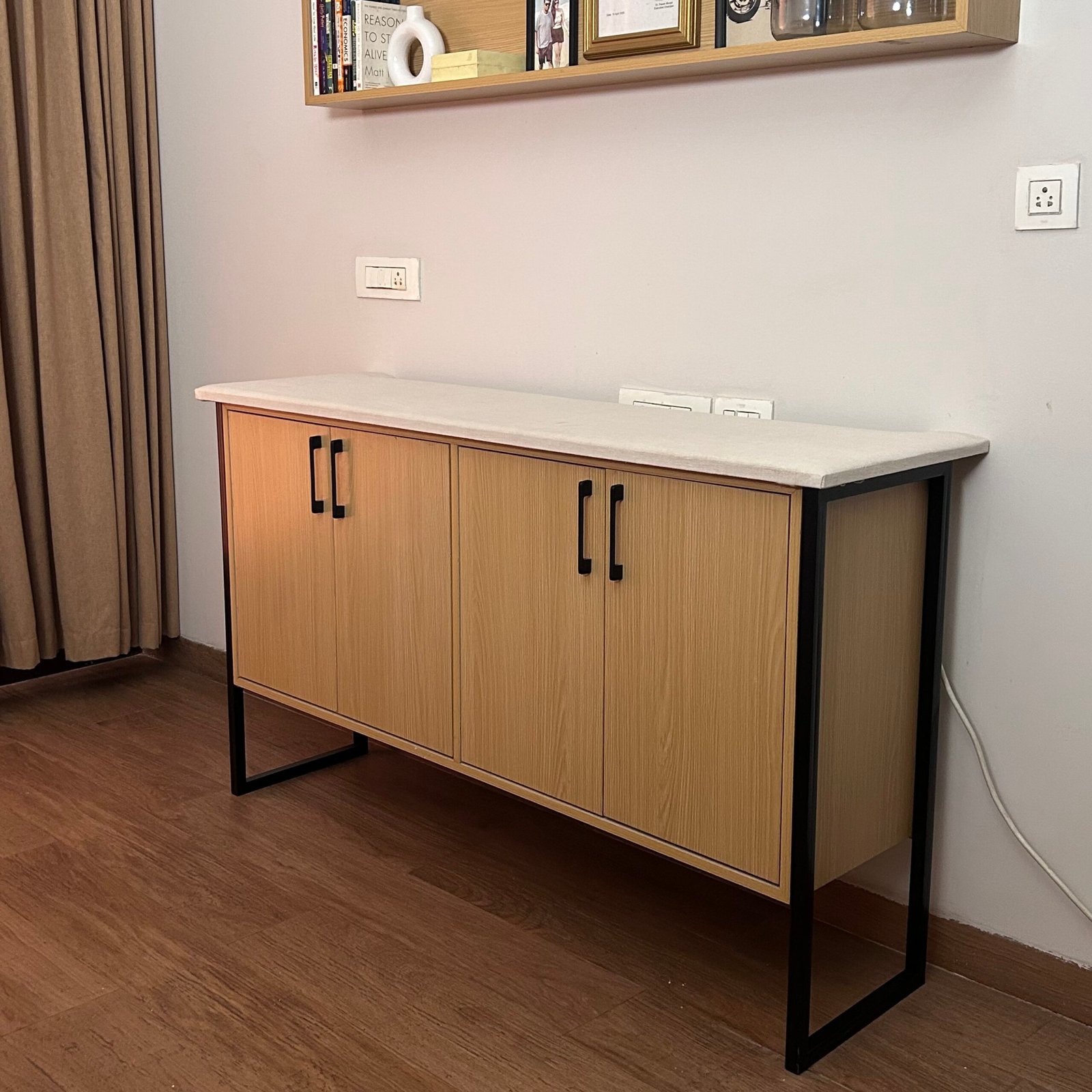 Console / Press table with soft top - Image 9