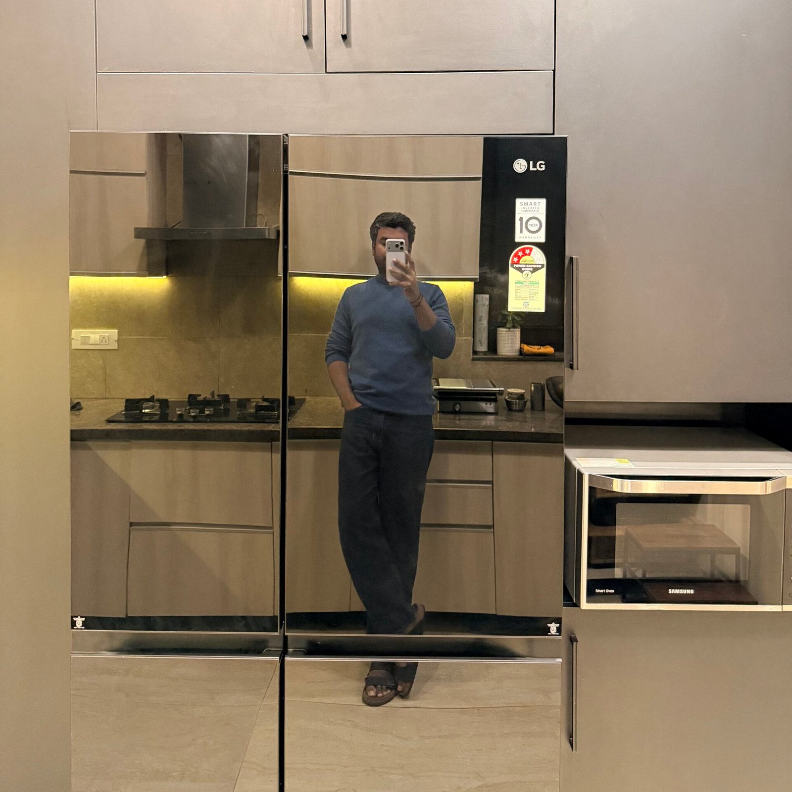 LG 655 L side by side refrigerator Black Mirror Finish - Image 1