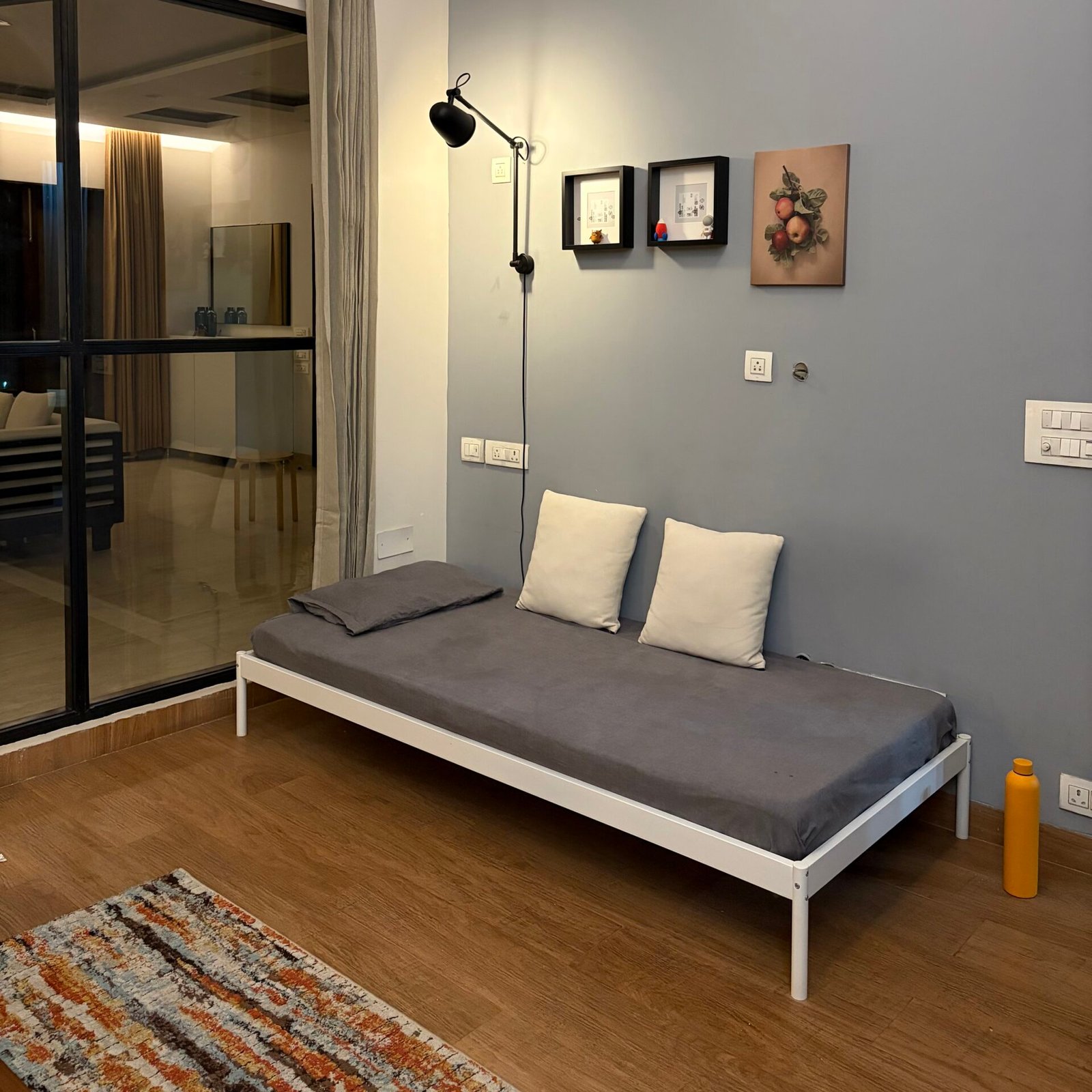 Day bed by Ikea Vevelstad - Image 1