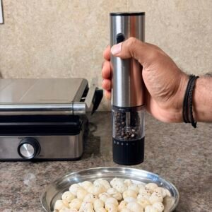 Automatic Electric Pepper Grinder by Konquer Times. Battery powered - Image 1