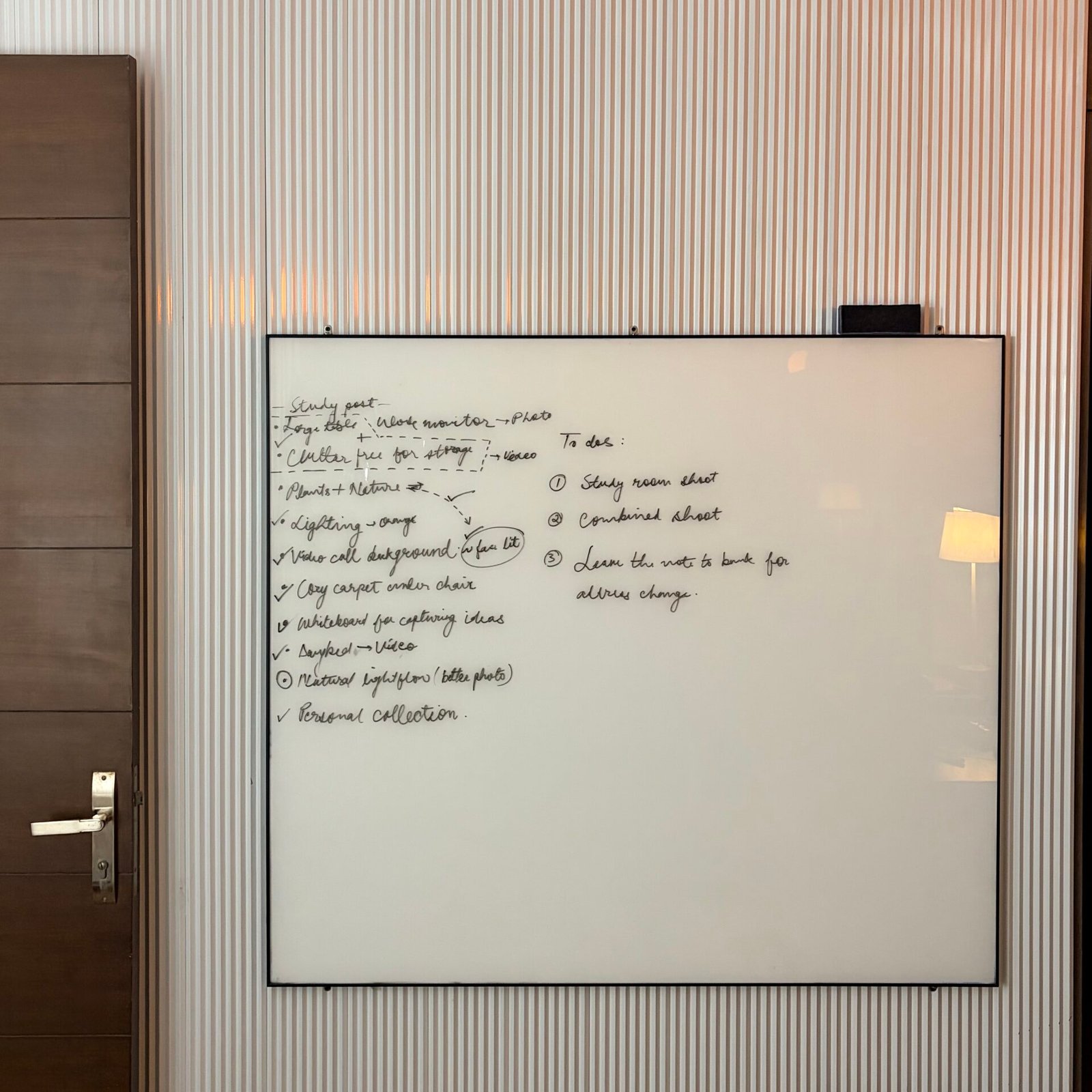 Whiteboard - Glass with black Aluminium frame Large - Image 1